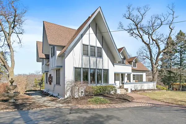 6610 W Hillside Road, Crystal Lake, IL 60012