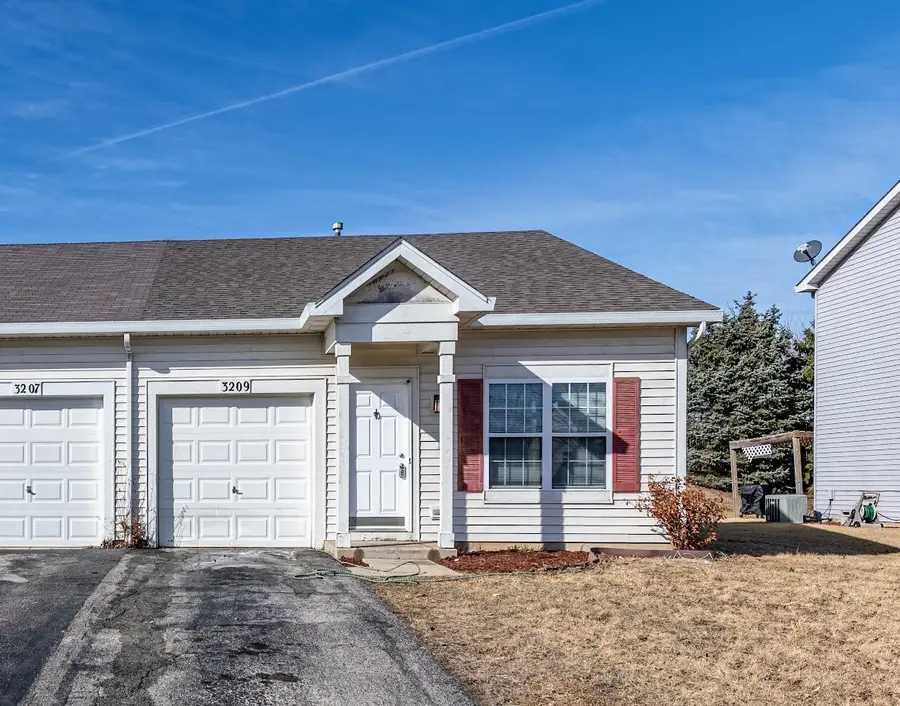 3209 Hoffman Street, Plano, IL 60545 - #2