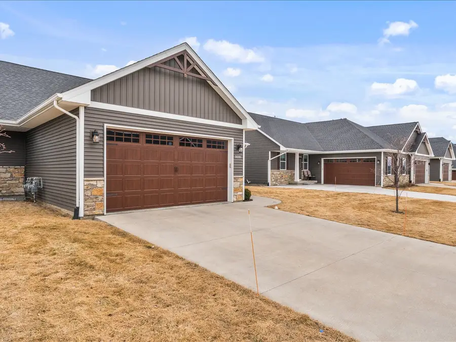 3039 Mary Leigh Drive, Bettendorf, IA 52722 - #2