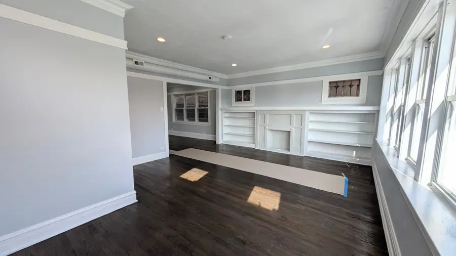 5028 W Lawrence Avenue, Chicago, IL 60630 - #3