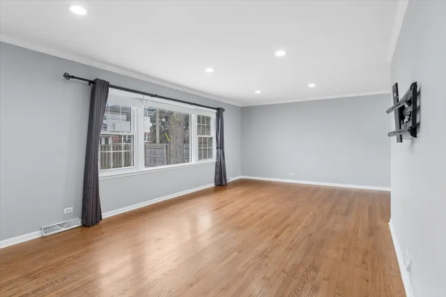 308 Tamarack Avenue, Naperville, IL 60540 - #3