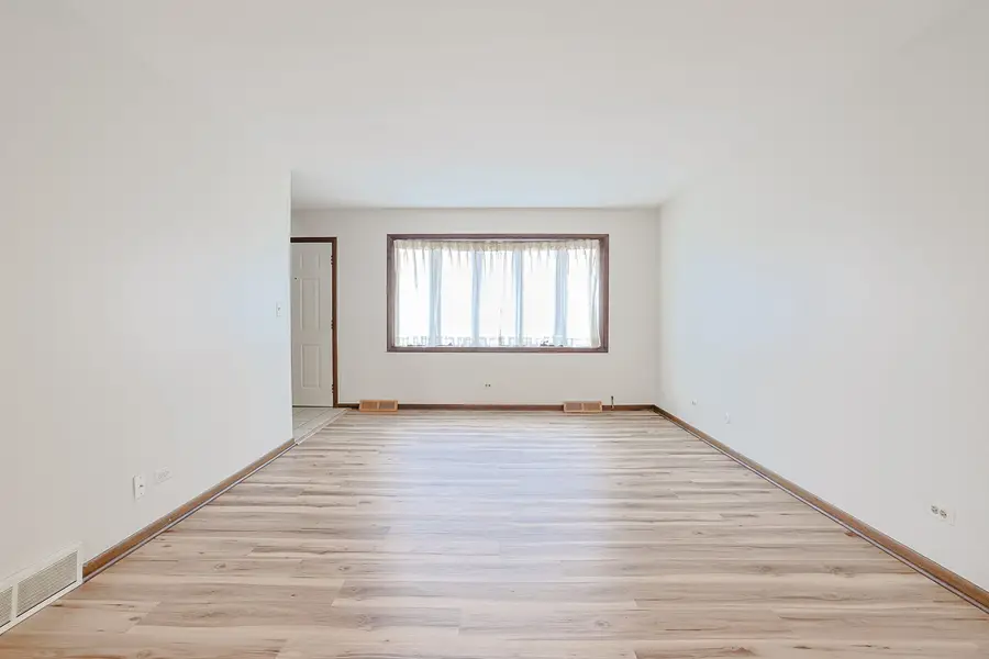 961 Dearborn Circle, Carol Stream, IL 60188 - #3