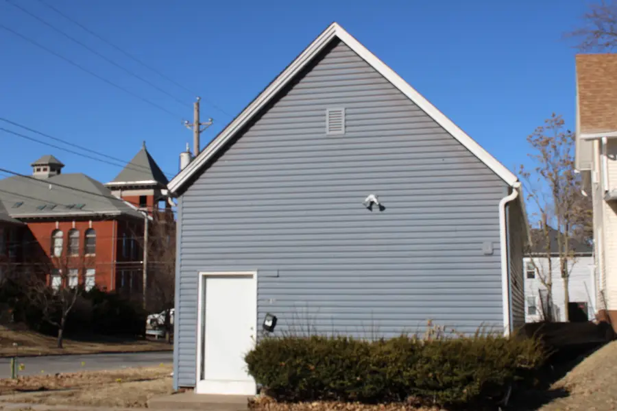 830 W 14th Street, Davenport, IA 52804 - #2