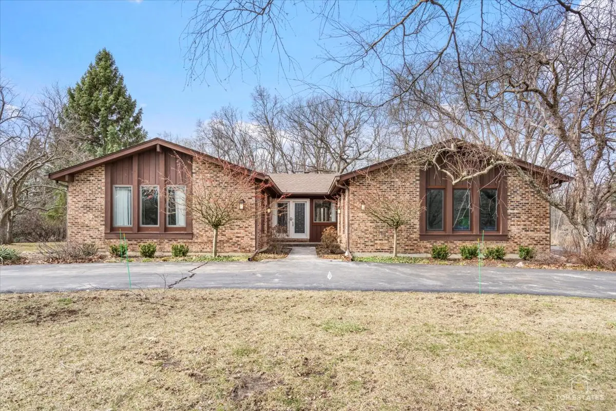 21805 W Hidden Valley Drive, Kildeer, IL 60047 - #1