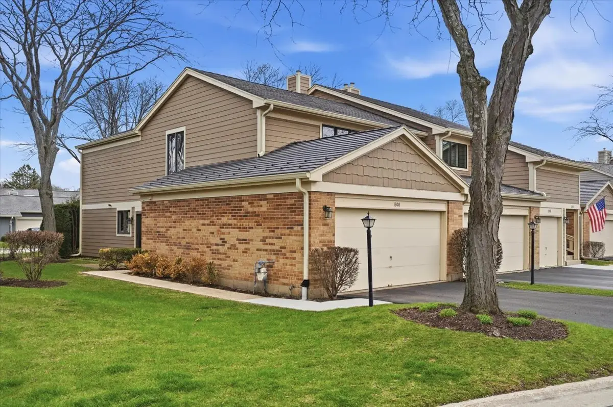 1308 Downs Parkway, Libertyville, IL 60048 - #1