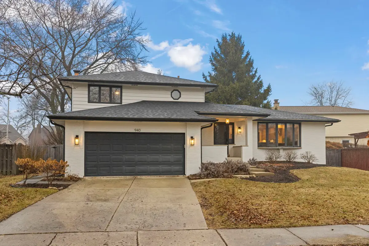 940 Weatherbee Place, Downers Grove, IL 60516 - #1