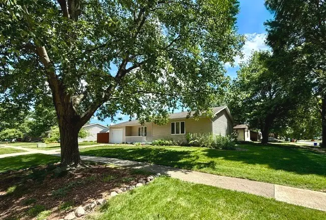 2707 Worcester Drive, Champaign, IL 61821 - #3