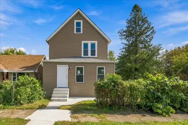 1615 Glenn Drive, North Chicago, IL 60064