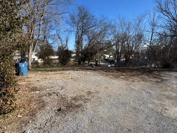 300 1/2 Broad Street, Jonesboro, IL 62952