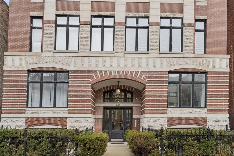 Address Withheld By Seller, Chicago, IL 60657 - #2