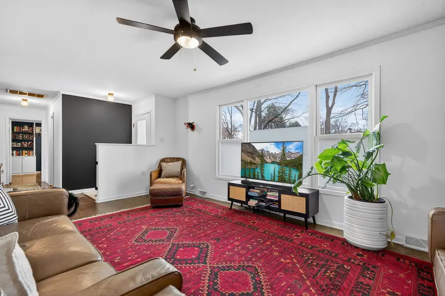 714 E Eisenhower Avenue, Palatine, IL 60074 - #3