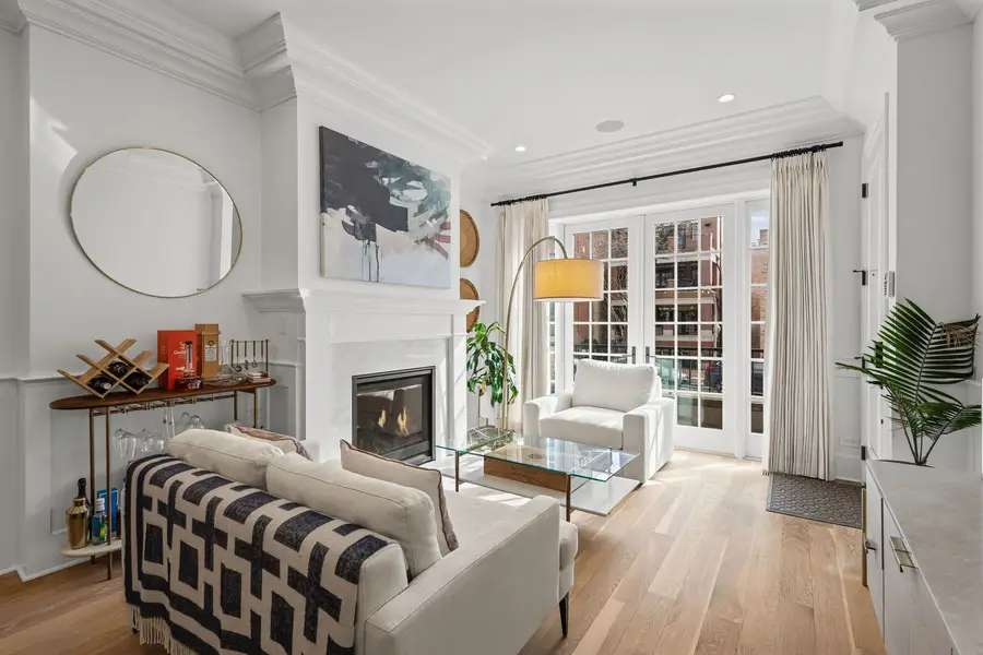 658 W Melrose Street #1, Chicago, IL 60657 - #3