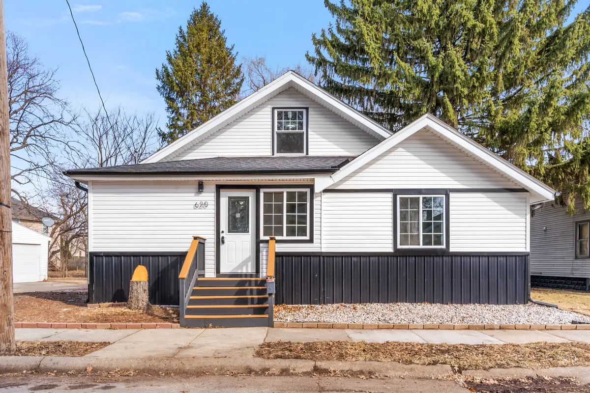 620 17th Street, Rockford, IL 61104 - #1