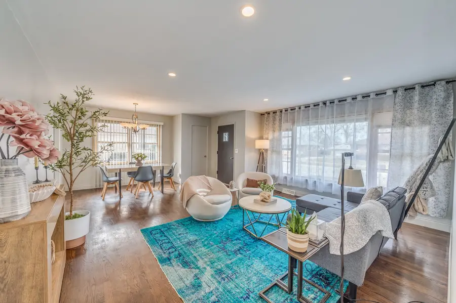 8837 Oketo Avenue, Morton Grove, IL 60053 - #3