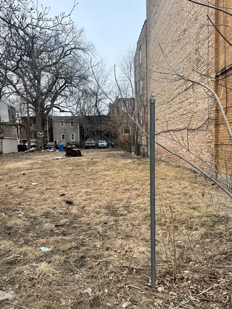4212 W Gladys Avenue, Chicago, IL 60624 - #3