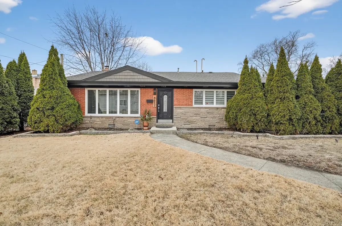 8632 New England Avenue, Burbank, IL 60459 - #1