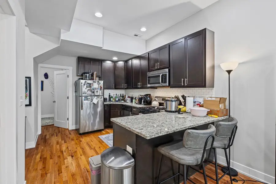 1450 W Barry Avenue, Chicago, IL 60657 - #2