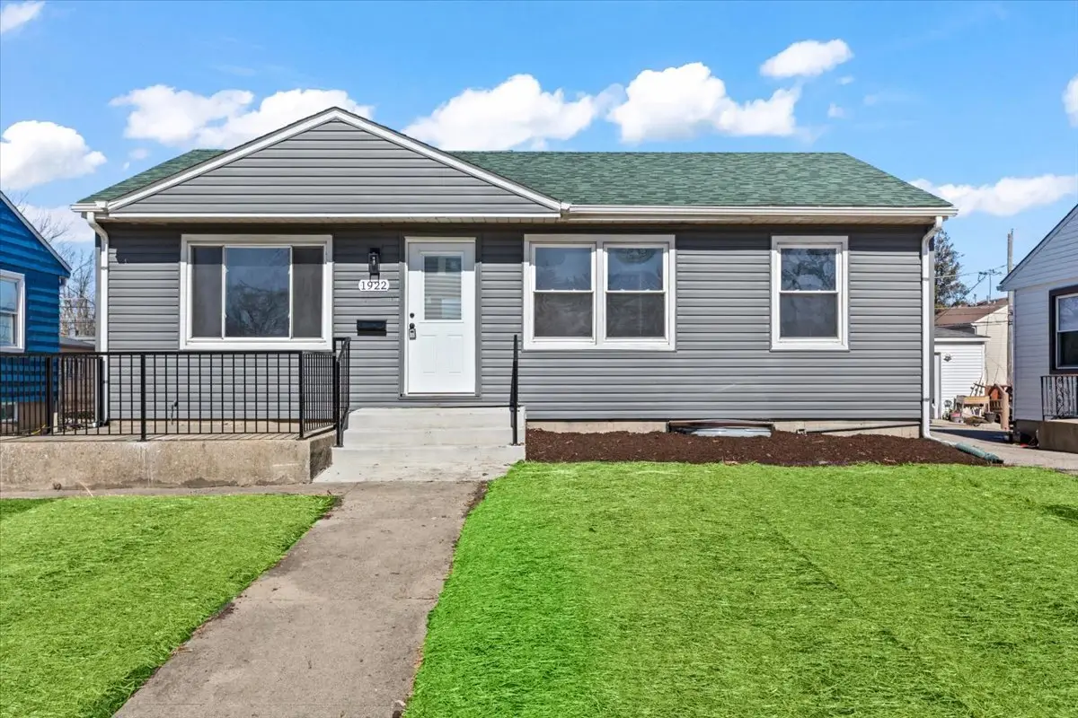 1922 Fargo Avenue, Des Plaines, IL 60018 - #1