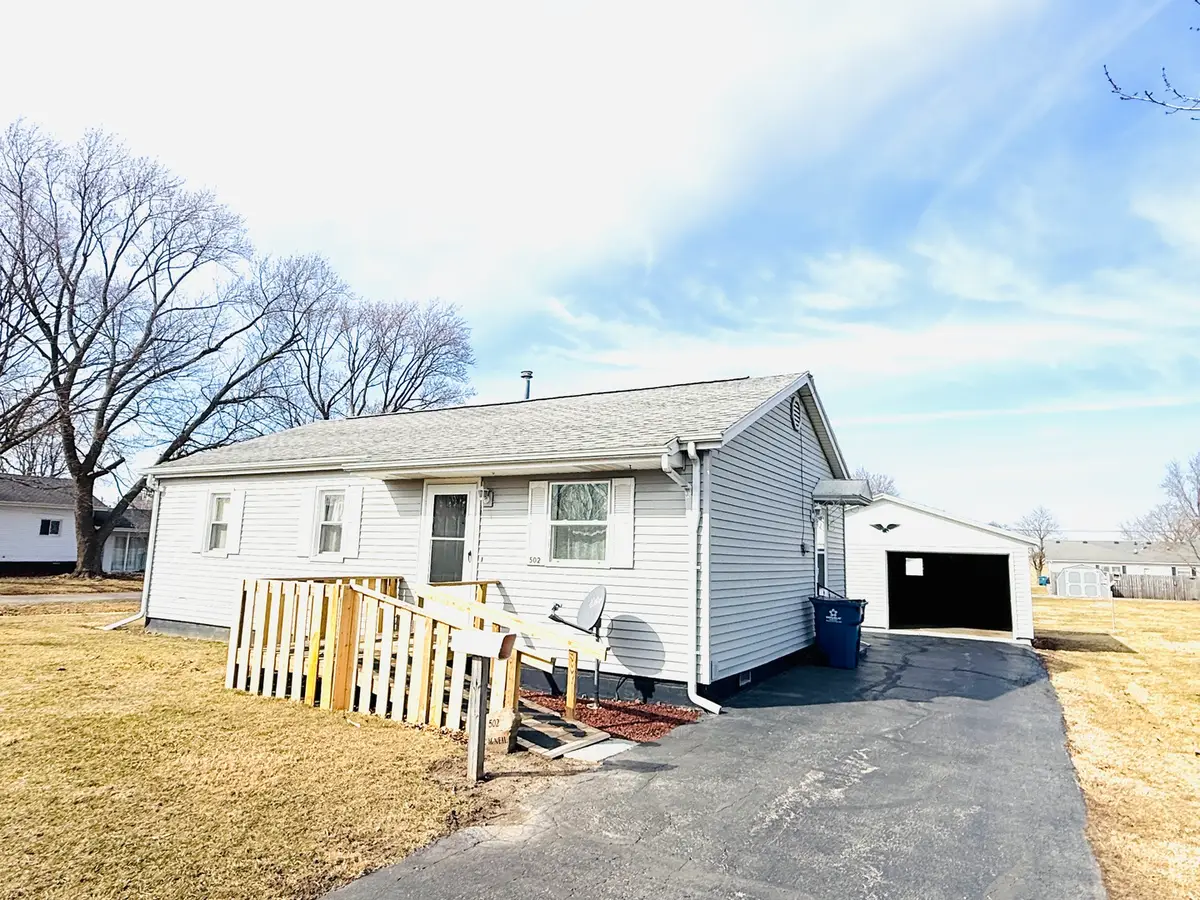 502 E Mcneil Avenue, Hoopeston, IL 60942 - #1