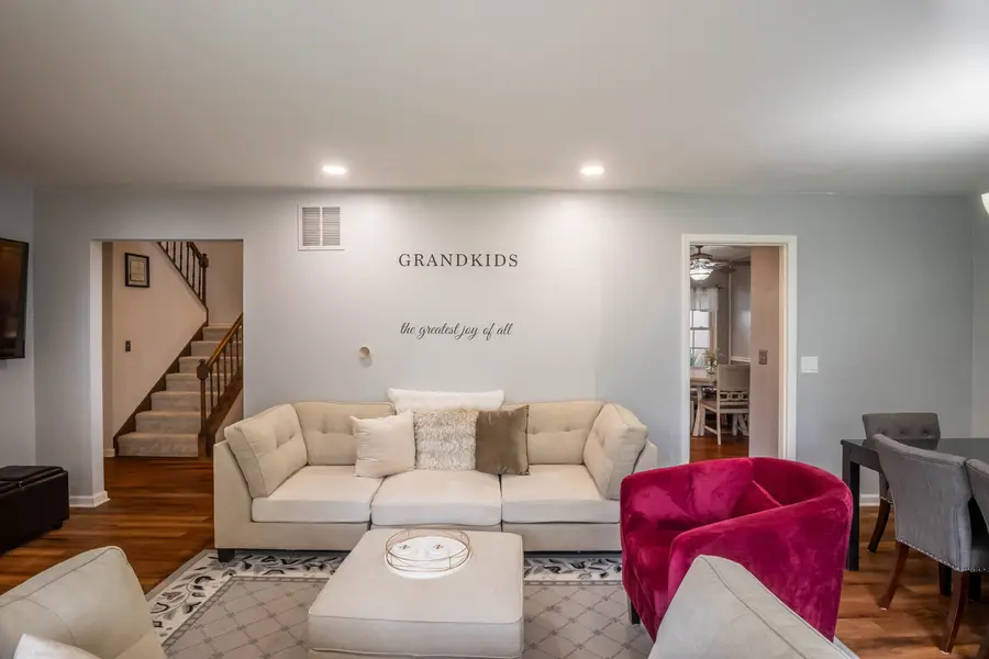 648 Dauphine Court, Elk Grove Village, IL 60007 - #3