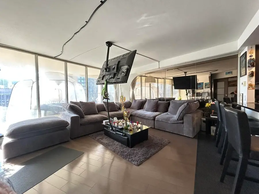 300 N State Street #2910, Chicago, IL 60654 - #3