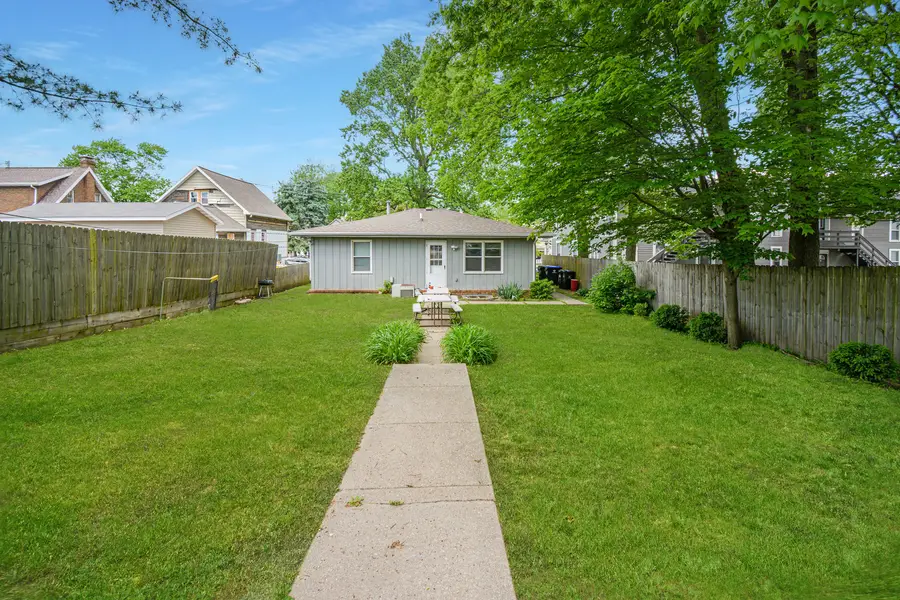 107 E Division Street, Bloomington, IL 61701 - #2