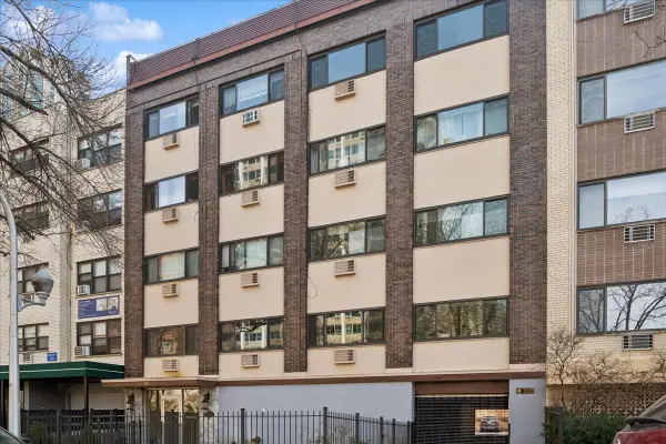 561 W Stratford Place #4C, Chicago, IL 60657