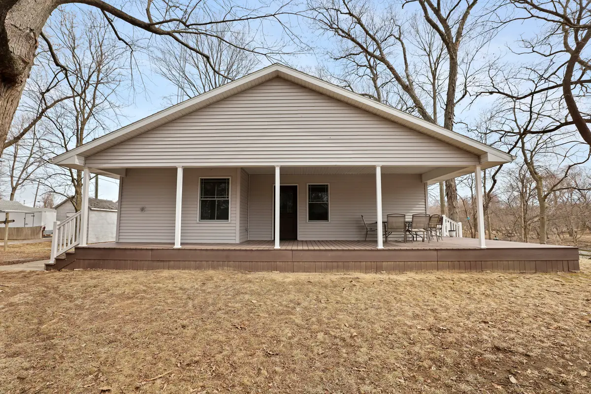 204 S Henry Street, Ashkum, IL 60911 - #1