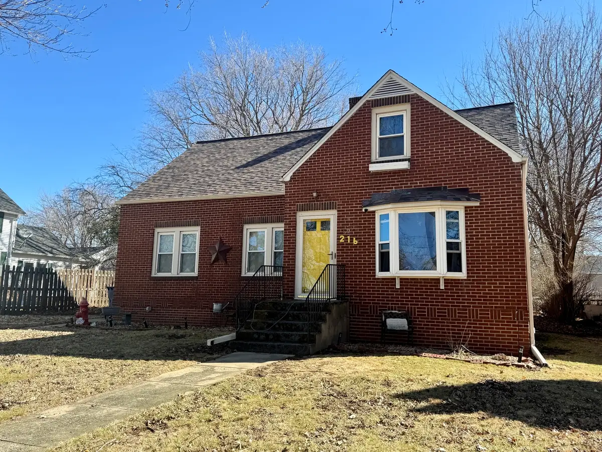 216 S Main Street, Sheffield, IL 61361 - #1