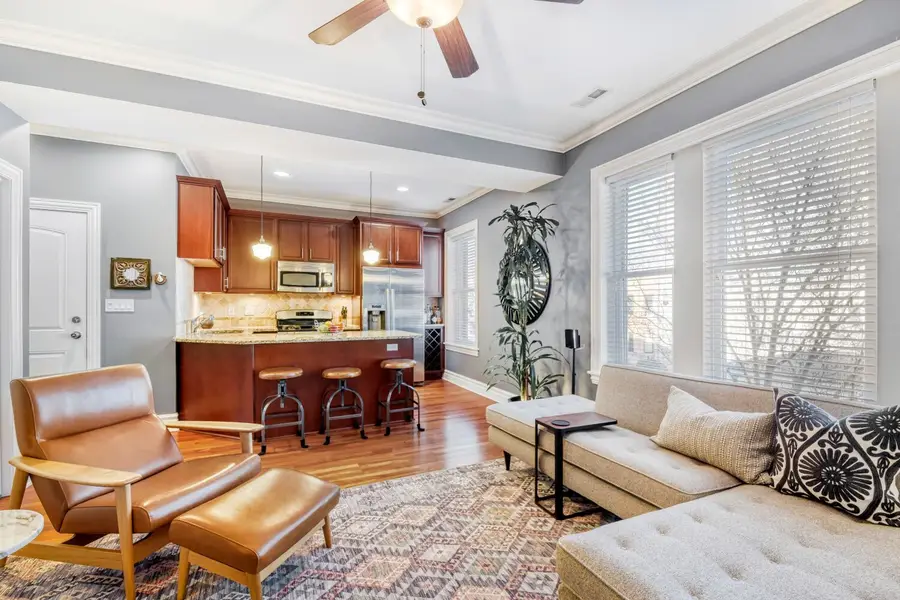 6206 N Lakewood Avenue #2, Chicago, IL 60660 - #2