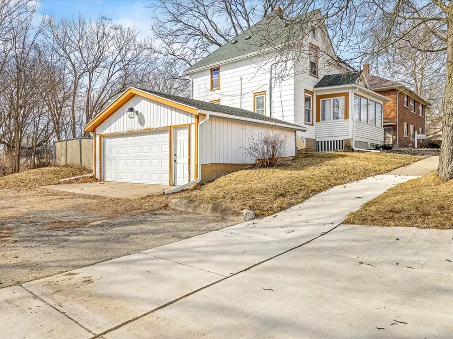 2118 Elm Street, Rockford, IL 61102 - #3