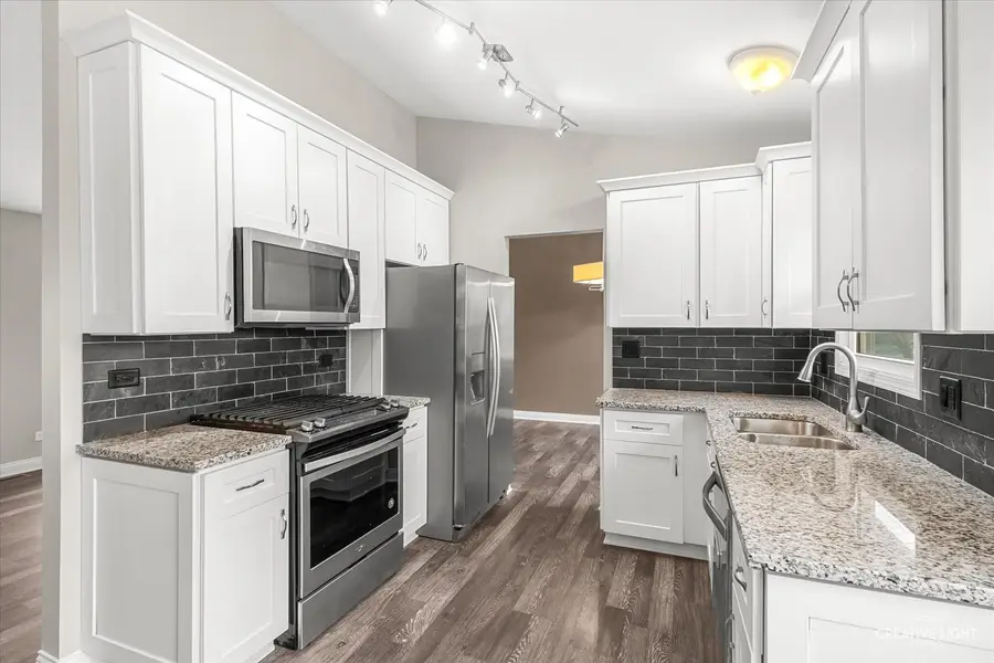 43 N Walnut Court, Streamwood, IL 60107 - #3