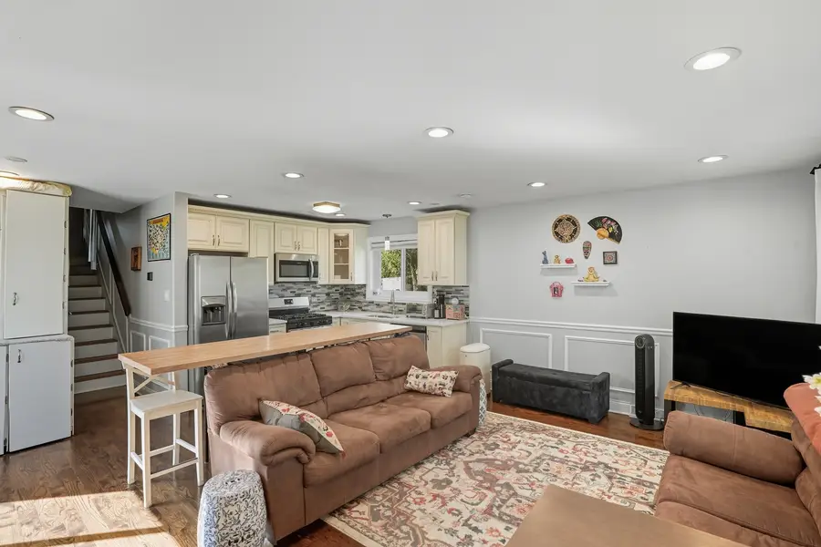 6712 S Evans Avenue, Chicago, IL 60637 - #2