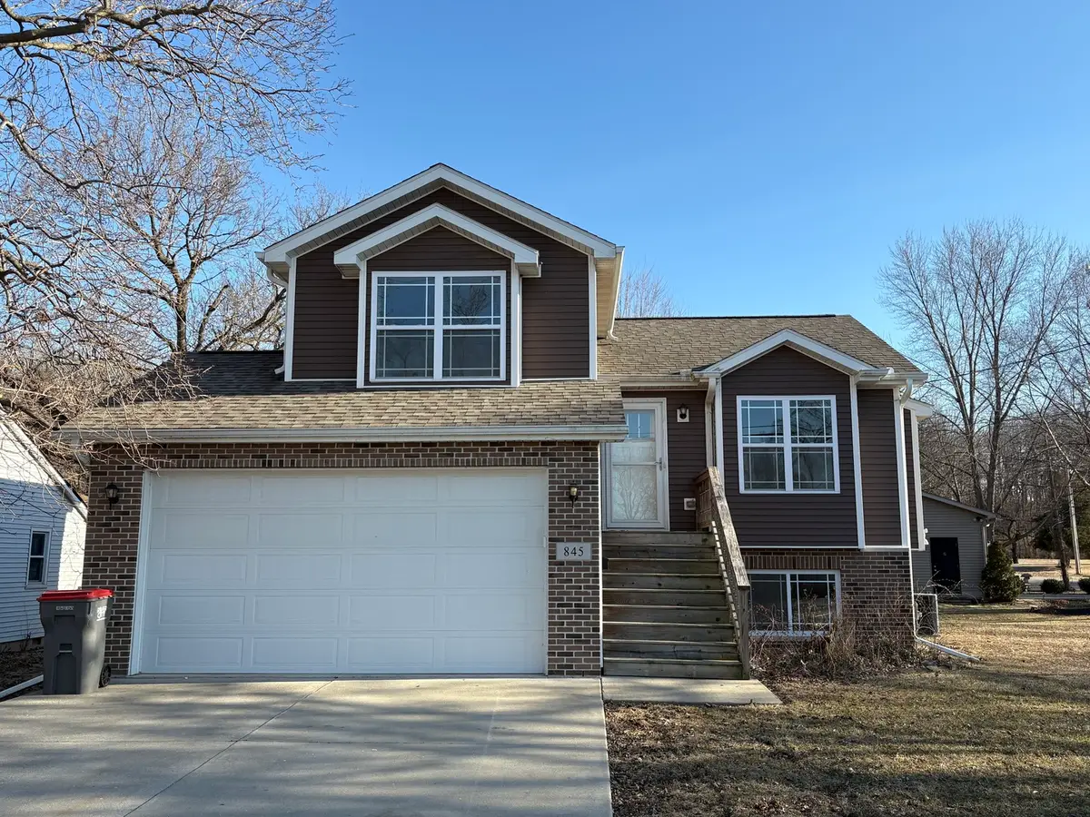 845 Hitt Street, Ottawa, IL 61350 - #1
