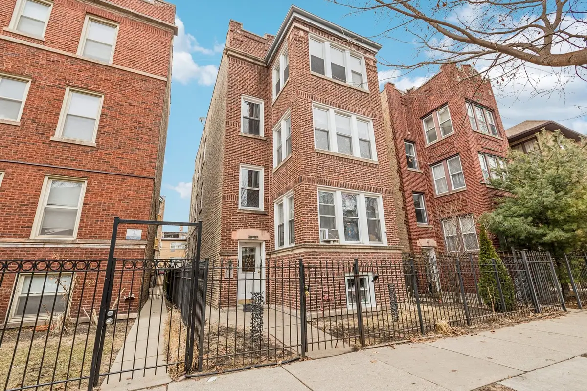 2018 W Birchwood Avenue, Chicago, IL 60645 - #1