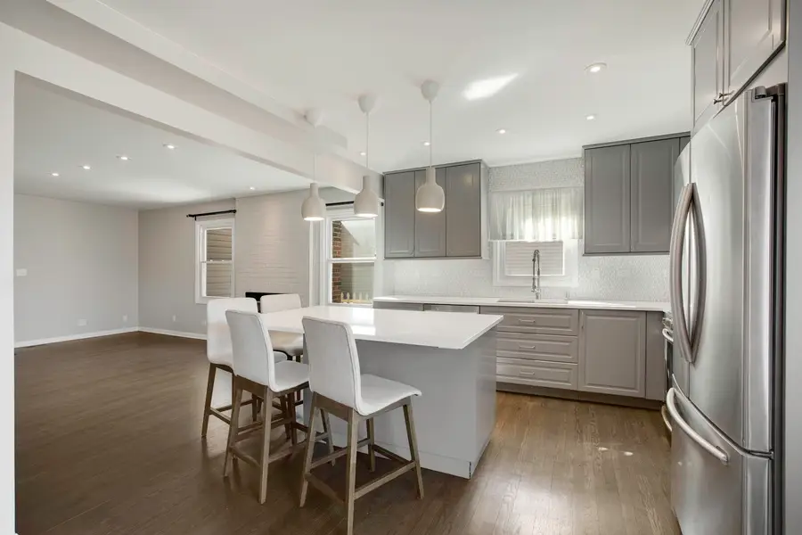 924 Shambliss Lane, Buffalo Grove, IL 60089 - #2