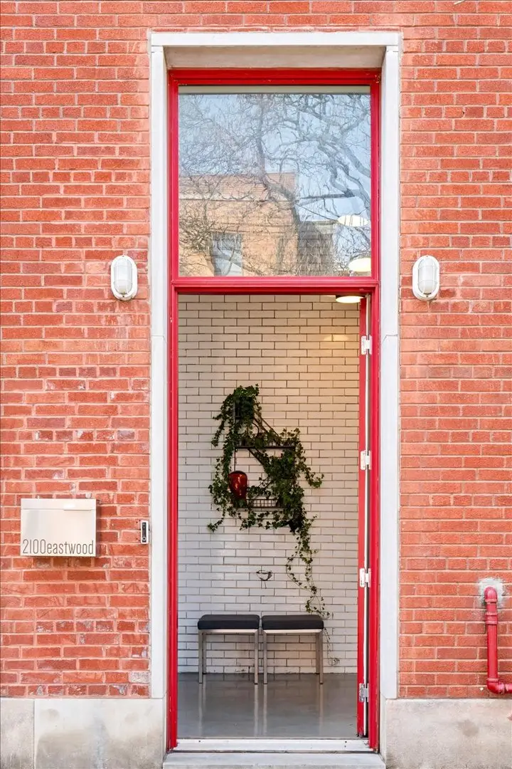 2100 W Eastwood Avenue, Chicago, IL 60625 - #3