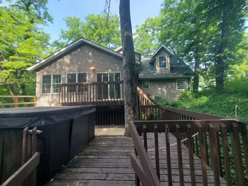 945 Waverly Road, Davenport, IA 52804 - #3