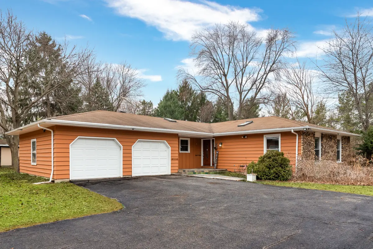 4 Amy Drive, Oswego, IL 60543 - #1