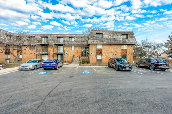 3 Oak Creek Drive #1406, Buffalo Grove, IL 60089