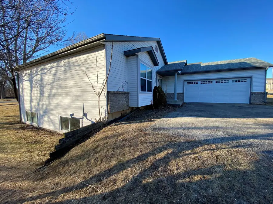 435 Waveland Avenue, Rockford, IL 61102 - #2