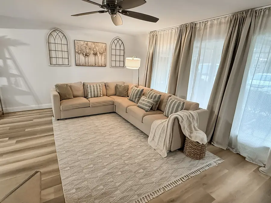 1010 W Atlantic Avenue, Waukegan, IL 60085 - #3