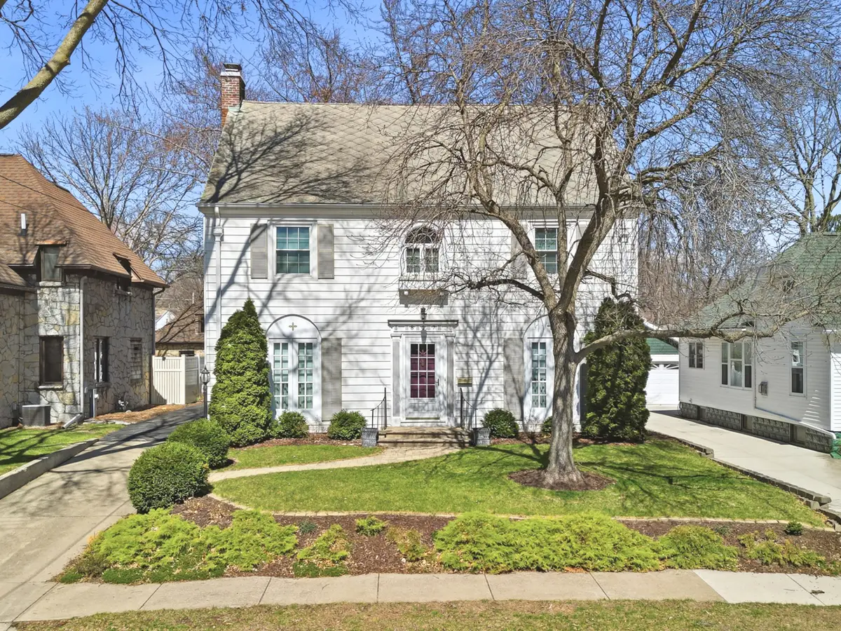 807 E Fellows Street, Dixon, IL 61021 - #1