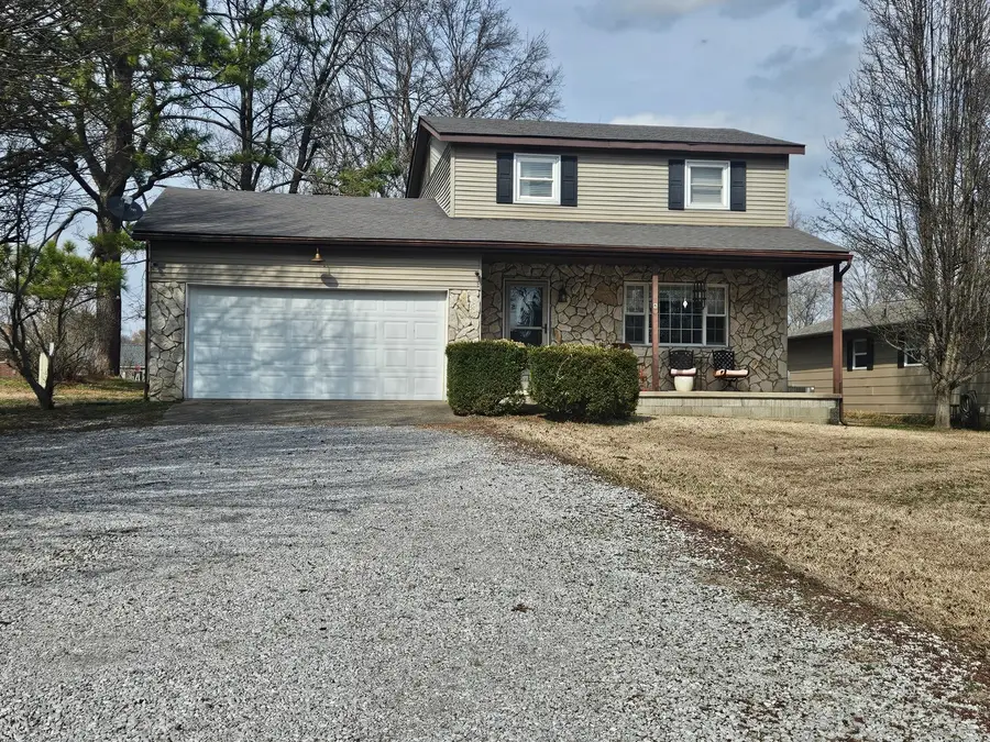 911 Glenn Avenue, Carterville, IL 62918 - #2