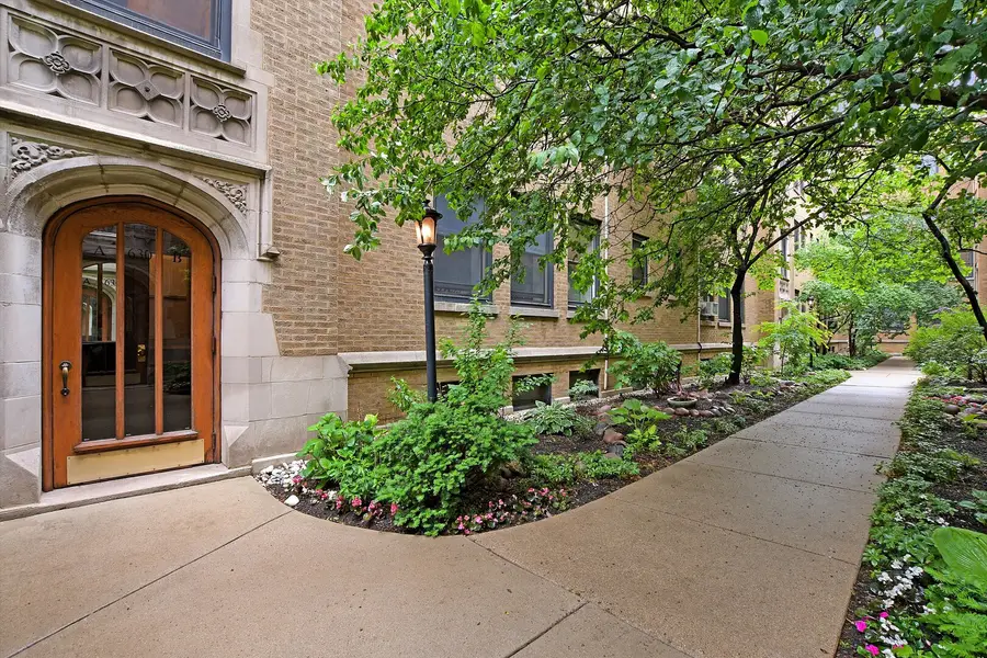 630 W Waveland Avenue #4A, Chicago, IL 60613 - #2