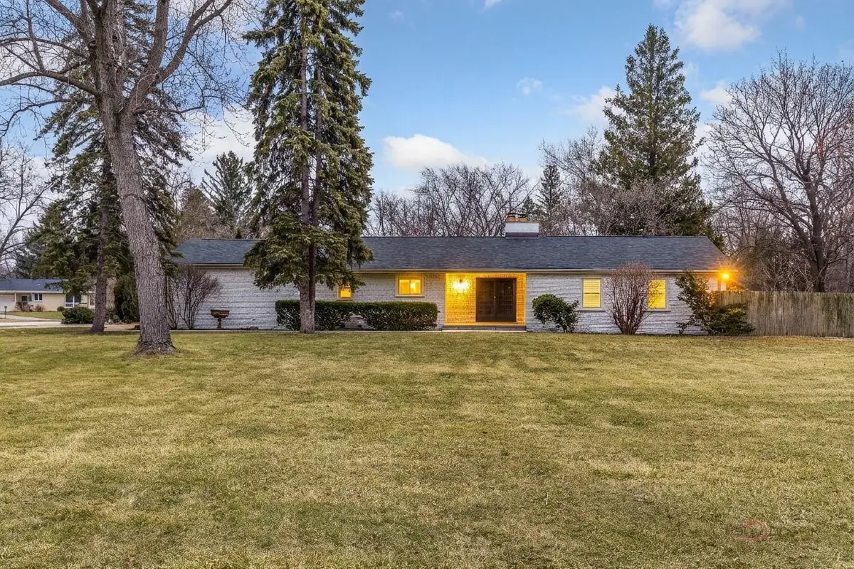 1967 Red Fox Lane, Green Oaks, IL 60048 - #1