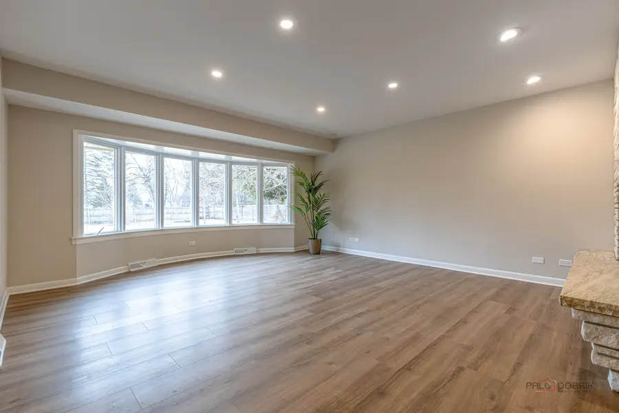 1967 Red Fox Lane, Green Oaks, IL 60048 - #3