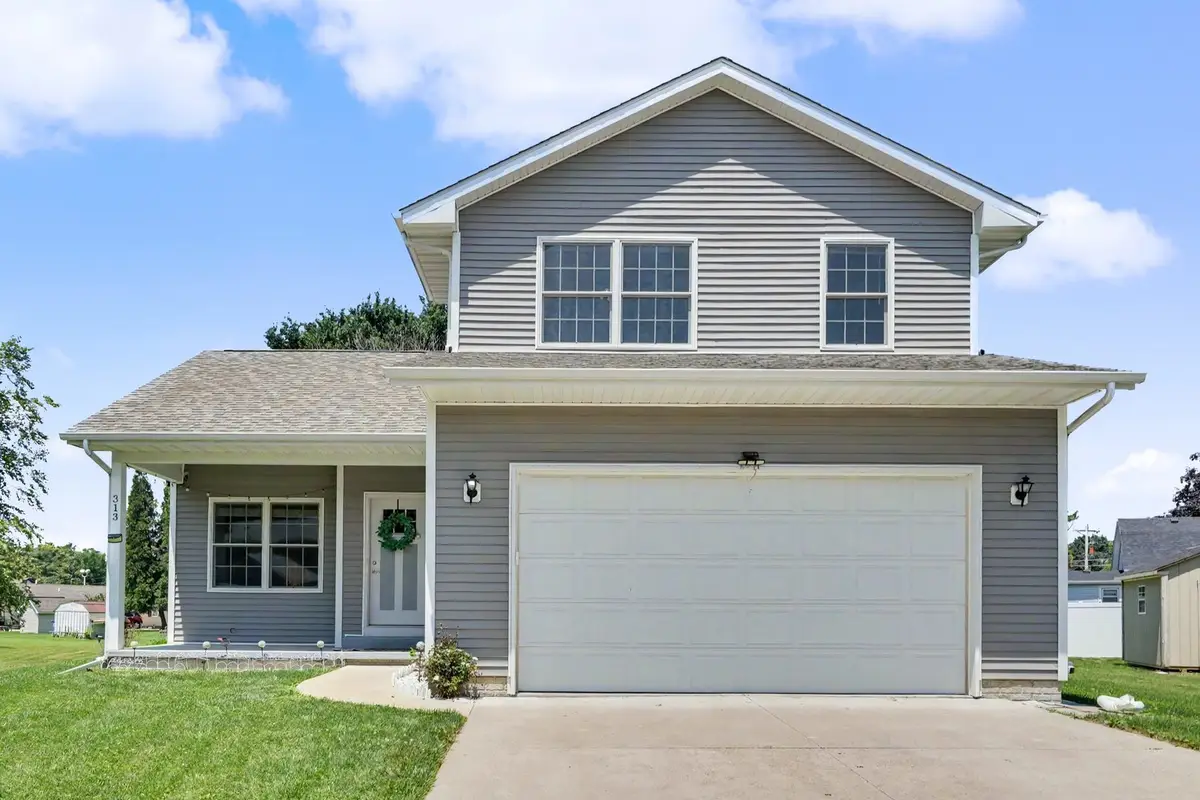 313 11th Avenue A Court, Silvis, IL 61282 - #1