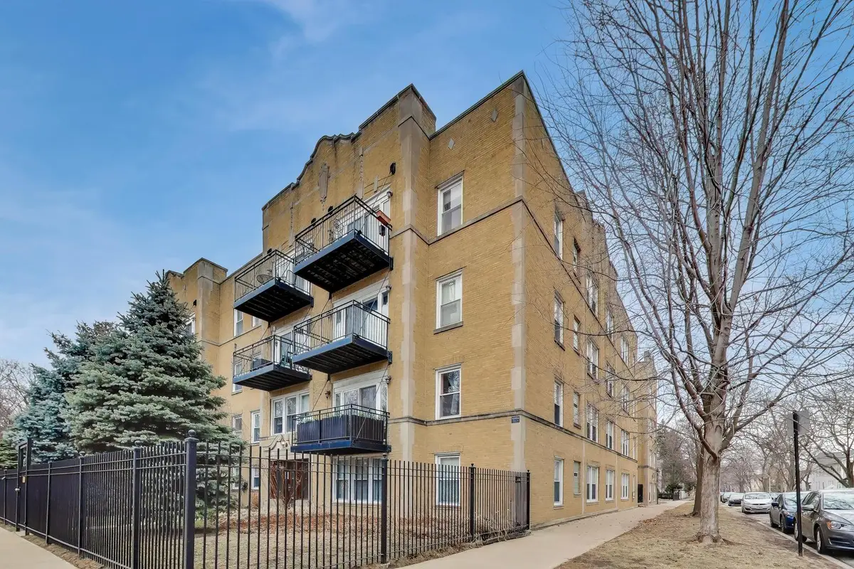 2000 W Greenleaf Avenue #1, Chicago, IL 60645 - #1