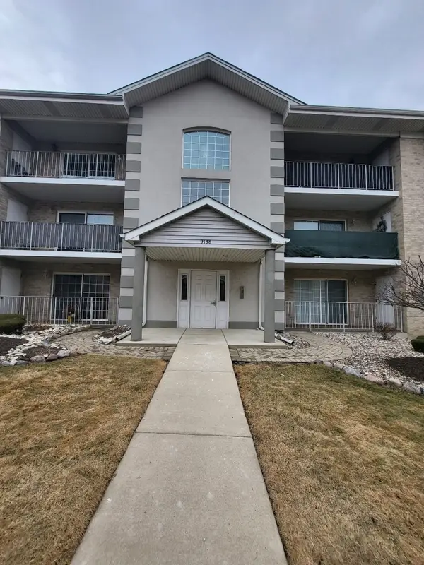 9138 W 95th Street #3B, Hickory Hills, IL 60457